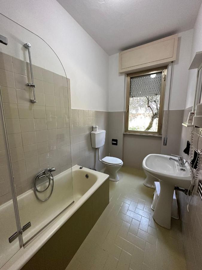 Hotel La Pineta Carrara Ngoại thất bức ảnh